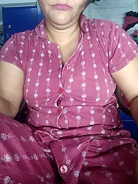 Snapshot of Riyashrma001 chatting on April 2026 03:45:01 PM Riyashrma001 online show from April 2026 03:45:01 PM