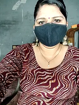 Snapshot of Riyashrma001 chatting on April 2026 05:17:01 PM Riyashrma001 online show from April 2026 05:17:01 PM