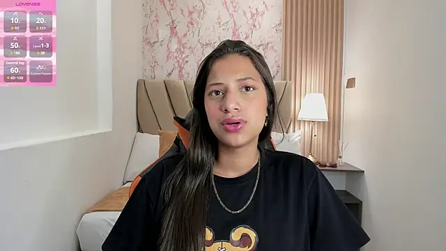 Snapshot of Atiena_ chatting on April 2026 06:48:02 PM Atiena online show from April 2026 06:48:02 PM