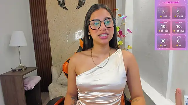 Snapshot of Atiena_ chatting on June 2026 07:50:01 PM Atiena online show from June 2026 07:50:01 PM