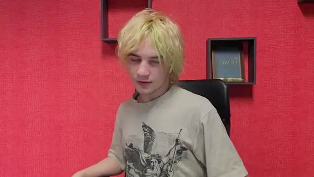 Snapshot of JameMilann chatting on April 2026 08:42:01 PM JameMilann online show from April 2026 08:42:01 PM