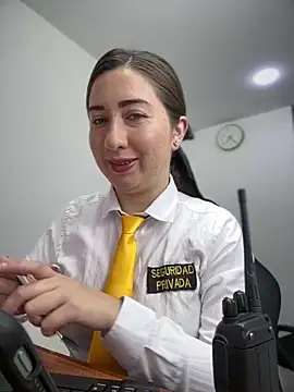 suzy-111 online show from April 2026 12:23:01 PM