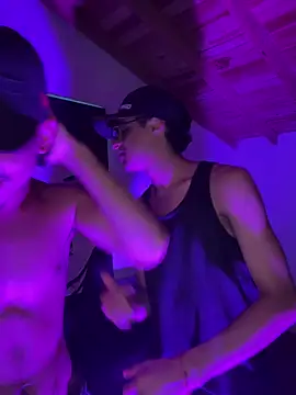 Snapshot of Cuteathleticboys chatting on April 2026 10:26:02 PM Cuteathleticboys online show from April 2026 10:26:02 PM