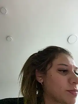 Snapshot of Alison_parkerrr chatting on April 2026 01:58:01 AM Alison parkerrr online show from April 2026 01:58:01 AM