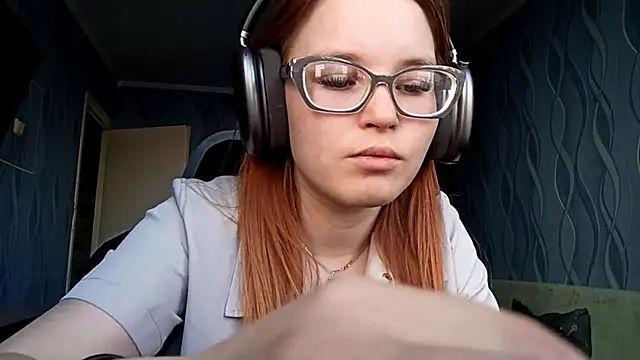 Sheriscute online show from April 2026 01:03:02 PM