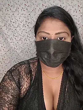 Romantic Woman online show from May 2026 06:20:01 PM