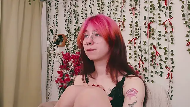 Alice Nyx online show from April 2026 08:57:02 PM