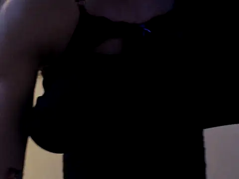 Snapshot of Daniellesafada chatting on April 2026 03:31:02 AM Daniellesafada online show from April 2026 03:31:02 AM