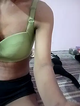 Snapshot of MANSI_HORNI86 chatting on April 2026 02:22:01 PM MANSI HORNI86 online show from April 2026 02:22:01 PM