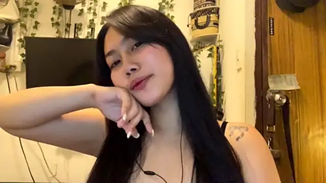 Snapshot of GlindaDejardin chatting on April 2026 05:07:01 PM GlindaDejardin online show from April 2026 05:07:01 PM