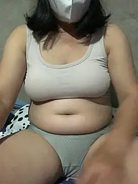 Snapshot of candy-beo chatting on June 2026 01:06:01 AM candy-beo online show from June 2026 01:06:01 AM