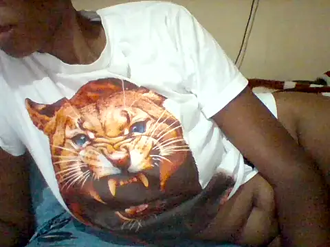 Snapshot of TracyMeme1999 chatting on April 2026 01:56:01 AM TracyMeme1999 online show from April 2026 01:56:01 AM