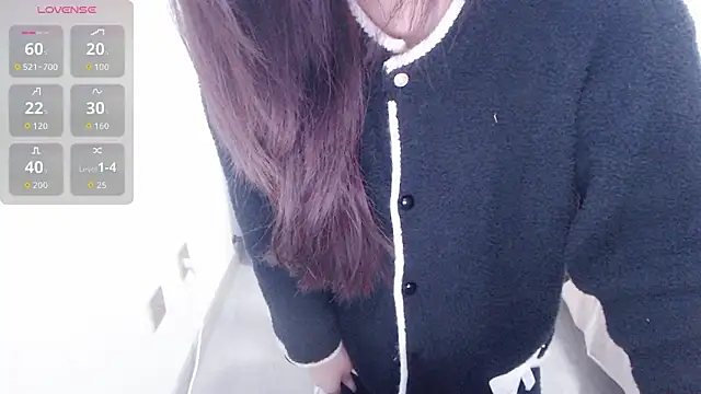 yaoyao-liu online show from April 2026 09:37:01 AM