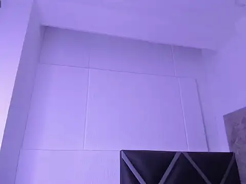 Zoe-Ross online show from April 2026 11:37:01 AM