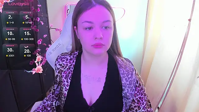 AmeliePeach online show from April 2026 06:19:01 AM