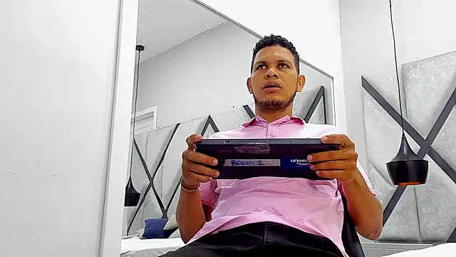 NohaBrooks online show from April 2026 01:05:01 PM