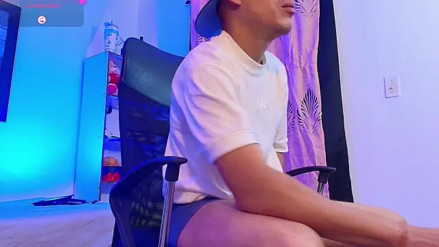 Snapshot of Axel__fierro chatting on April 2026 12:49:01 PM Axel fierro online show from April 2026 12:49:01 PM