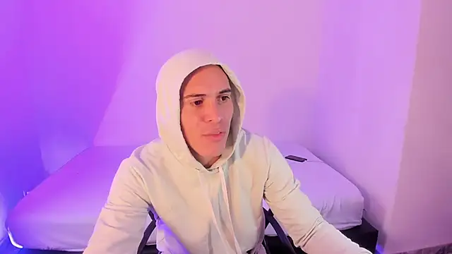 Snapshot of Axel__fierro chatting on April 2026 08:04:01 PM Axel fierro online show from April 2026 08:04:01 PM