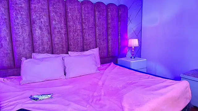 Snapshot of sweetlyundone chatting on April 2026 09:19:01 PM sweetlyundone online show from April 2026 09:19:01 PM