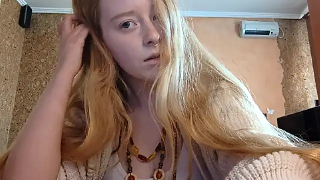 Snapshot of KateVibe_01 chatting on April 2026 04:28:02 AM KateVibe 01 online show from April 2026 04:28:02 AM