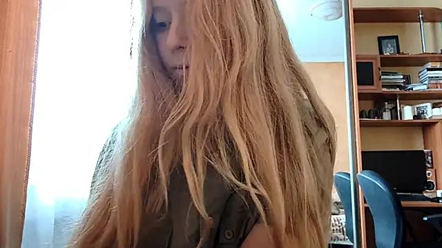 Snapshot of KateVibe_01 chatting on April 2026 03:34:02 AM KateVibe 01 online show from April 2026 03:34:02 AM