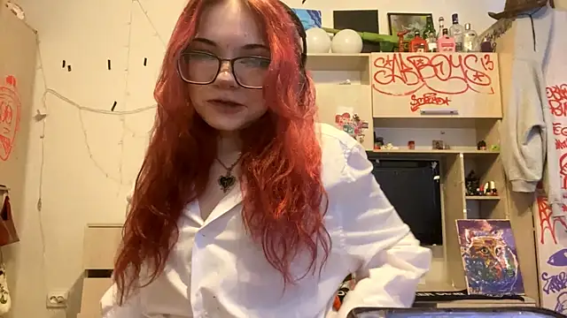 Snapshot of RedHeadCat chatting on April 2026 01:49:01 PM RedHeadCat online show from April 2026 01:49:01 PM