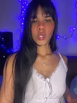 Snapshot of ChloeFox2 chatting on April 2026 03:12:01 AM ChloeFox2 online show from April 2026 03:12:01 AM