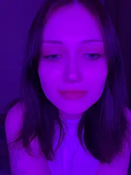 vika emil online show from April 2026 11:07:01 PM