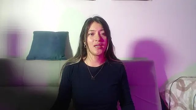 Snapshot of hannajonnes1 chatting on April 2026 01:17:02 AM hannajonnes1 online show from April 2026 01:17:02 AM