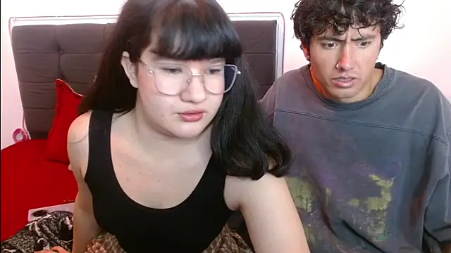 Snapshot of Ari_andX chatting on April 2026 07:29:01 PM Ari andX online show from April 2026 07:29:01 PM