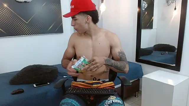 GoldenDesireX  online show from April 2026 07:08:01 PM