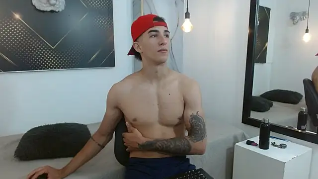 GoldenDesireX  online show from April 2026 07:51:02 PM