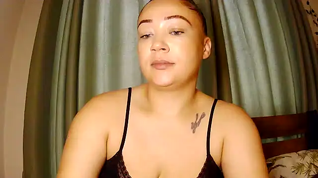 Snapshot of Theone_T chatting on June 2026 06:21:02 AM Theone T online show from June 2026 06:21:02 AM