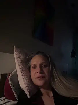 SweetLilTrouble online show from April 2026 03:47:01 AM