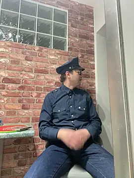 Snapshot of softboyforhardmen chatting on April 2026 12:22:01 AM softboyforhardmen online show from April 2026 12:22:01 AM