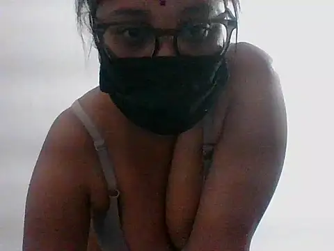 sexy nita online show from April 2026 02:43:01 PM