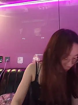 Snapshot of bingbing-521 chatting on April 2026 02:35:01 PM bingbing-521 online show from April 2026 02:35:01 PM