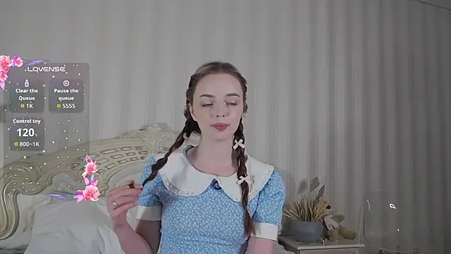 LianaGracee online show from June 2026 09:55:02 AM