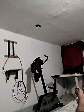 Yovanymartinez online show from April 2026 11:35:01 AM