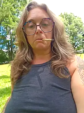 Blondejenn online show from May 2026 07:11:01 PM