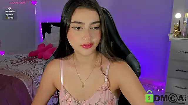 Snapshot of esmeralda_le chatting on July 2026 11:12:02 AM esmeralda le online show from July 2026 11:12:02 AM