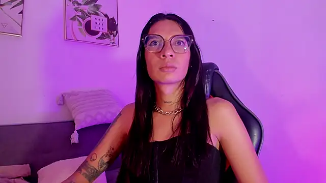 Snapshot of Maddie_Ray chatting on May 2026 11:19:01 AM Maddie Ray online show from May 2026 11:19:01 AM