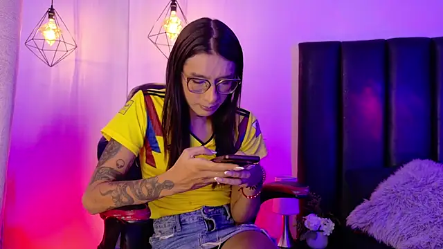 Snapshot of Maddie_Ray chatting on June 2026 05:35:01 AM Maddie Ray online show from June 2026 05:35:01 AM