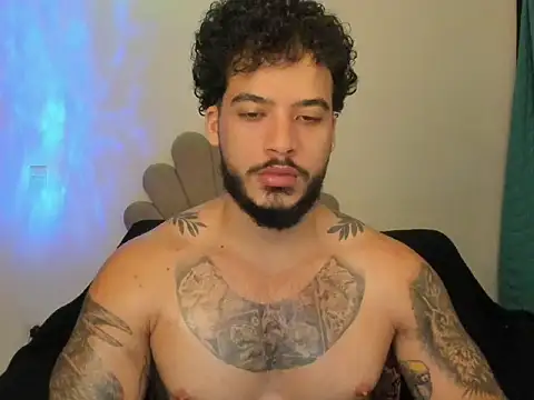 Snapshot of sinnei__ chatting on April 2026 05:52:01 AM sinnei online show from April 2026 05:52:01 AM