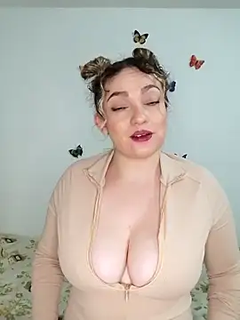 honey hornie online show from April 2026 12:59:01 AM