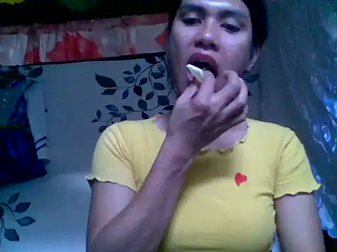 Snapshot of luna_veille chatting on April 2026 04:19:01 AM luna veille online show from April 2026 04:19:01 AM