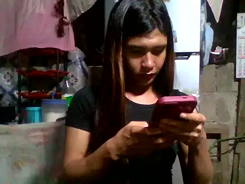 Snapshot of luna_veille chatting on May 2026 06:55:02 AM luna veille online show from May 2026 06:55:02 AM