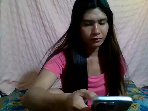 Snapshot of luna_veille chatting on May 2026 04:41:02 AM luna veille online show from May 2026 04:41:02 AM