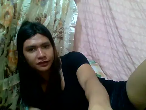 Snapshot of luna_veille chatting on May 2026 05:52:02 PM luna veille online show from May 2026 05:52:02 PM
