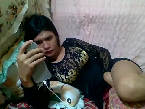 Snapshot of luna_veille chatting on May 2026 12:57:01 PM luna veille online show from May 2026 12:57:01 PM